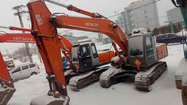 黑龙江出售转让二手20000小时2003年日立EX200挖掘机
