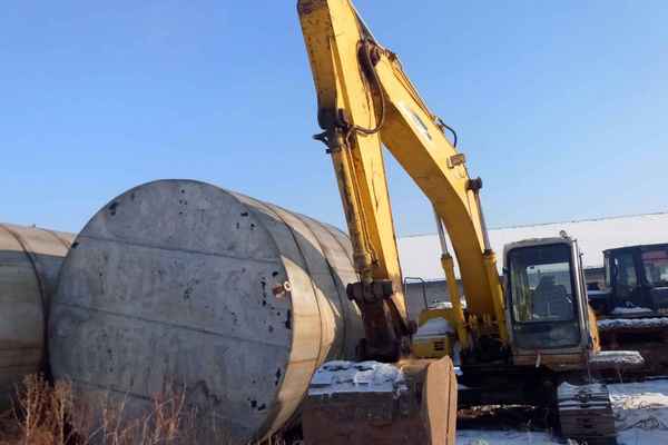 黑龙江出售转让二手15000小时2004年住友SH200Z3挖掘机