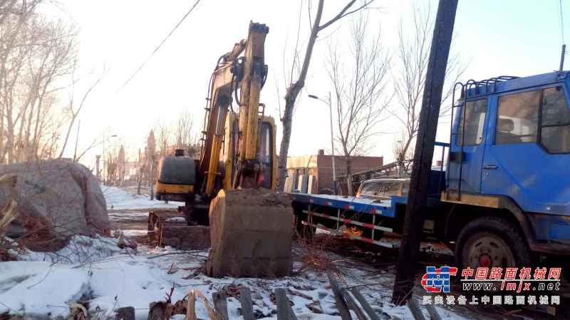 黑龙江出售转让二手4000小时2012年玉柴YC85挖掘机