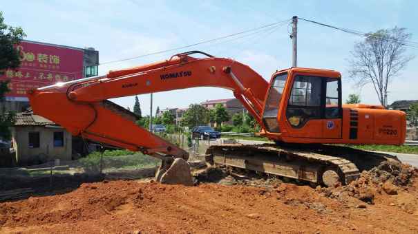 贵州出售转让二手10000小时2002年日立EX200挖掘机