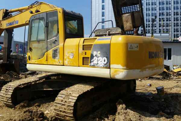 贵州出售转让二手7000小时2010年小松PC220挖掘机