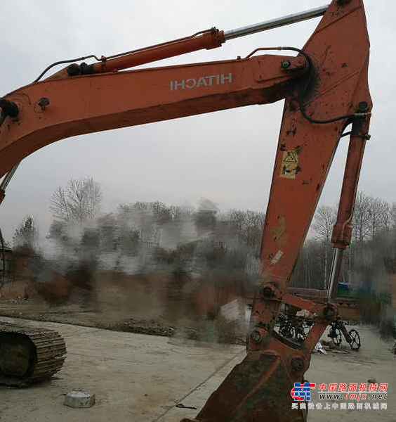 黑龙江出售转让二手18000小时2004年日立ZX230挖掘机
