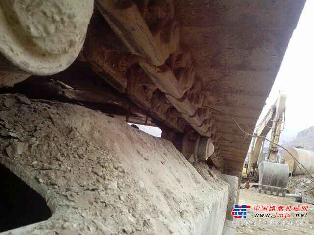 山东出售转让二手17000小时2008年小松PC240LC挖掘机