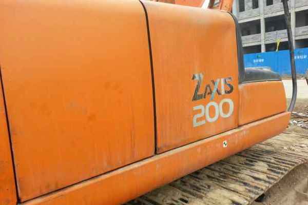 山东出售转让二手14000小时2006年日立ZX200挖掘机