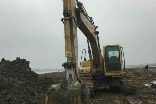 江苏出售转让二手7565小时2012年现代R215挖掘机