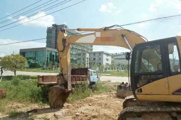 江西出售转让二手12408小时2005年卡特彼勒320C挖掘机