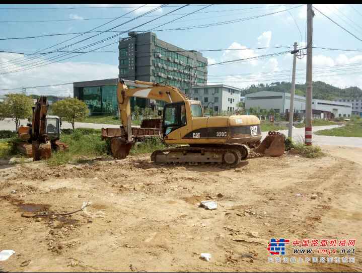 江西出售转让二手12408小时2005年卡特彼勒320C挖掘机