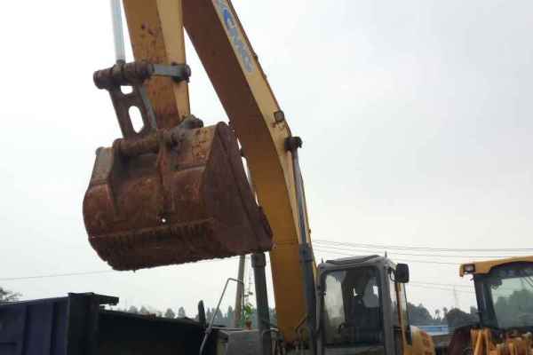 云南出售转让二手800小时2013年徐工XE370CA挖掘机