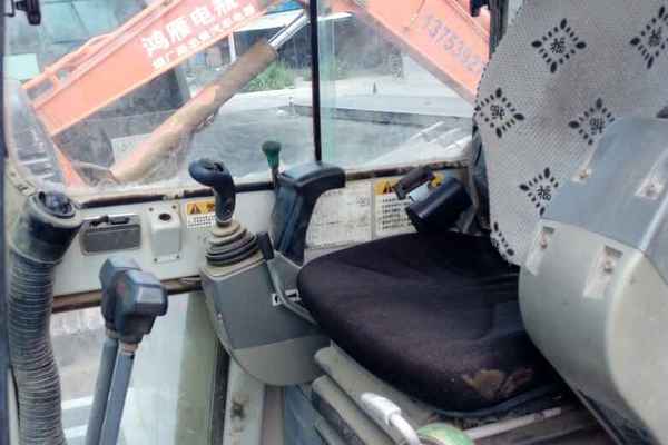 山西出售转让二手10800小时2008年竹内TB150C挖掘机