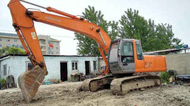 江苏出售转让二手11000小时2003年日立ZX200挖掘机