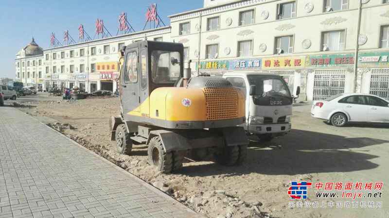 内蒙古出售转让二手5600小时2011年厦工轮挖XG805LII挖掘机