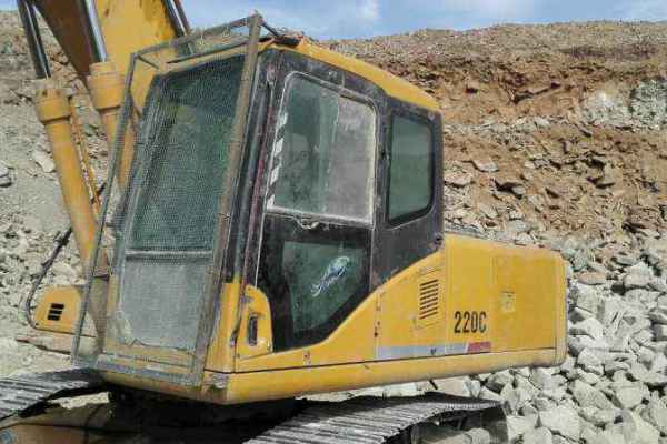 内蒙古出售转让二手20000小时2006年三一重工SY220C挖掘机