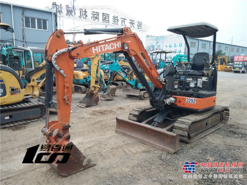 北京出售转让二手4867小时2010年日立ZX30U-3挖掘机