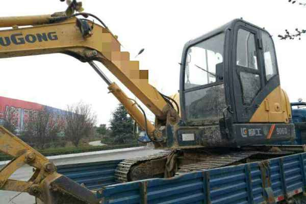 山西出售转让二手2600小时2013年柳工CLG906D挖掘机