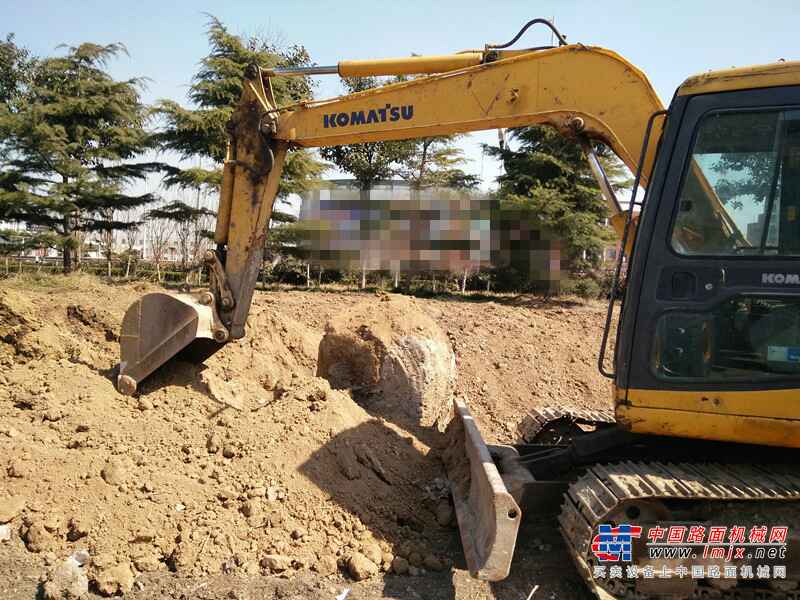 山东出售转让二手3500小时2010年小松PC60挖掘机