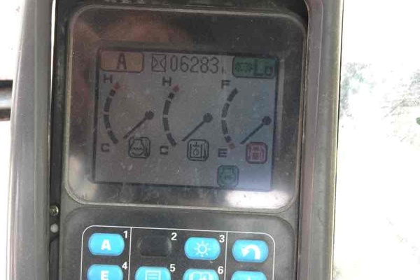 四川出售转让二手6283小时2008年小松PC220挖掘机
