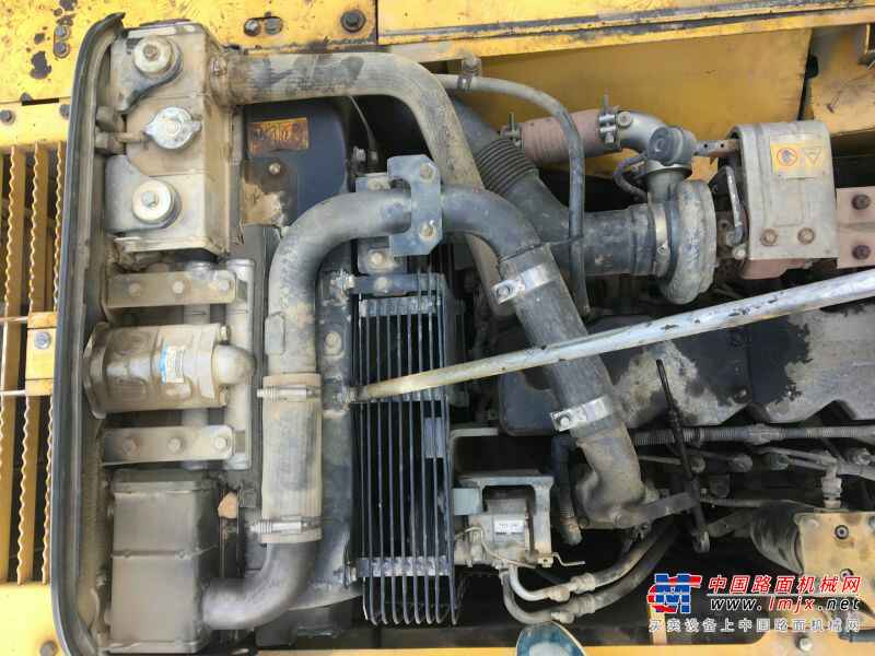 云南出售转让二手8659小时2010年小松PC240LC挖掘机