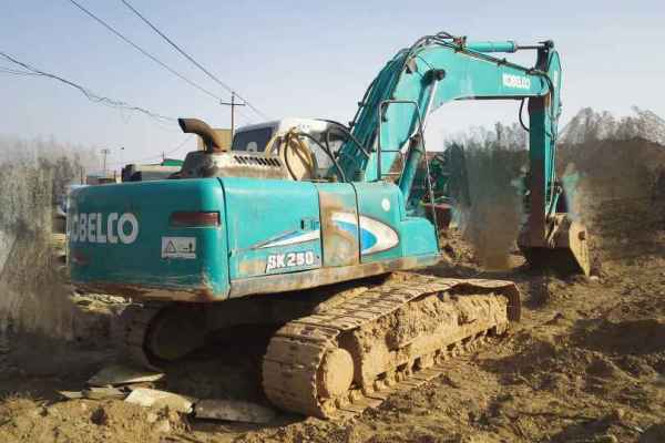 甘肃出售转让二手14000小时2006年神钢SK230挖掘机