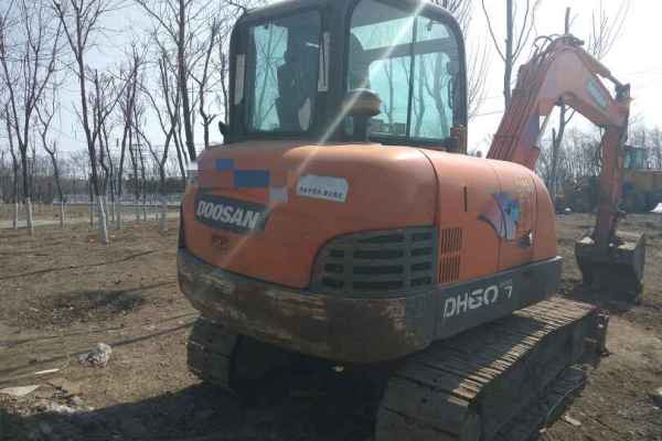 辽宁出售转让二手8000小时2010年斗山DH60挖掘机