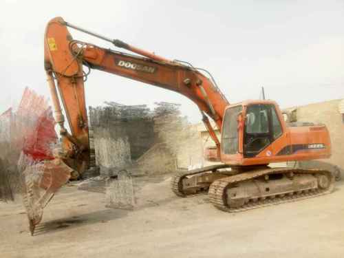 甘肃出售转让二手10000小时2008年斗山DH220挖掘机