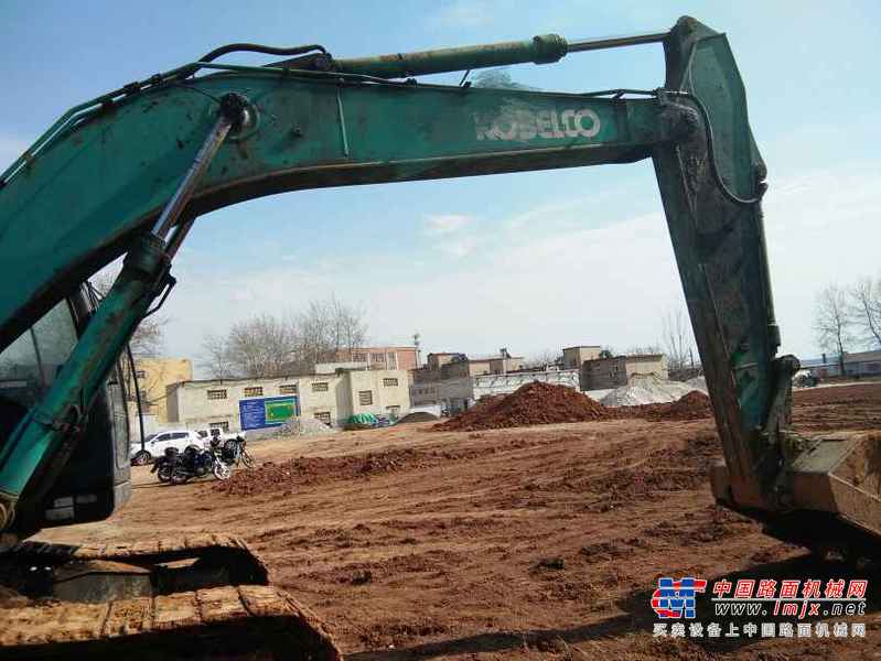 河南出售转让二手8000小时2009年神钢SK210LC挖掘机