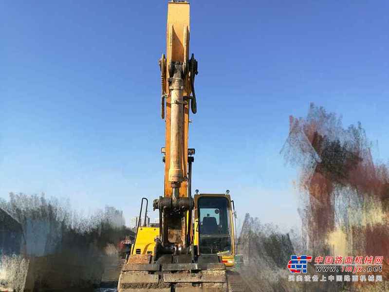 黑龙江出售转让二手18000小时2005年现代R225LC挖掘机