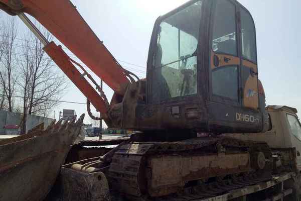 河南出售转让二手6700小时2011年斗山DH60挖掘机