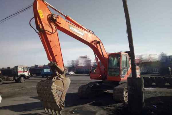 内蒙古出售转让二手4000小时2014年斗山DH220LC挖掘机