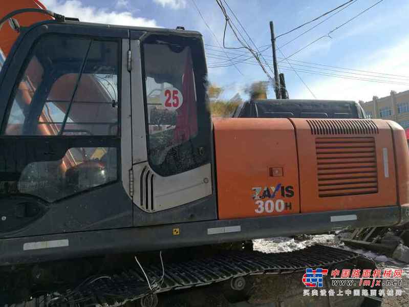 黑龙江出售转让二手10000小时2008年日立ZX240挖掘机