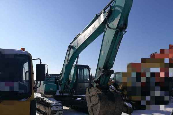 吉林出售转让二手8000小时2012年神钢SK210挖掘机