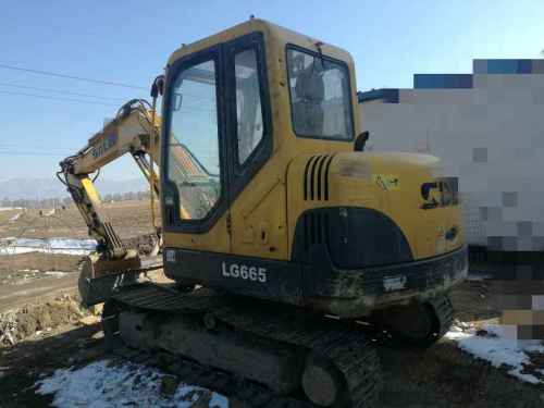 山西出售转让二手5800小时2011年临工LG665挖掘机