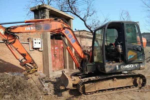 河南出售转让二手7000小时2010年斗山DH60挖掘机