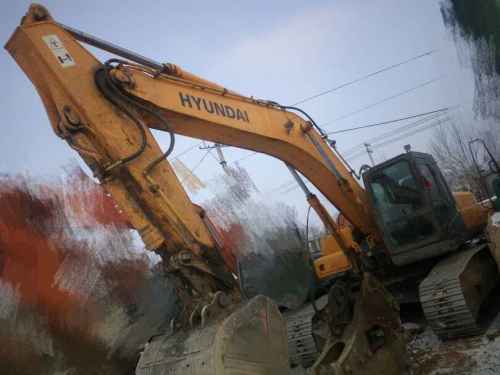 黑龙江出售转让二手18000小时2009年现代R305LC挖掘机
