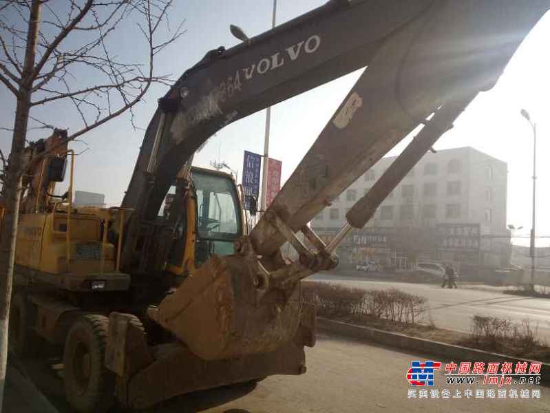 辽宁出售转让二手19000小时2004年沃尔沃轮挖EW140B挖掘机