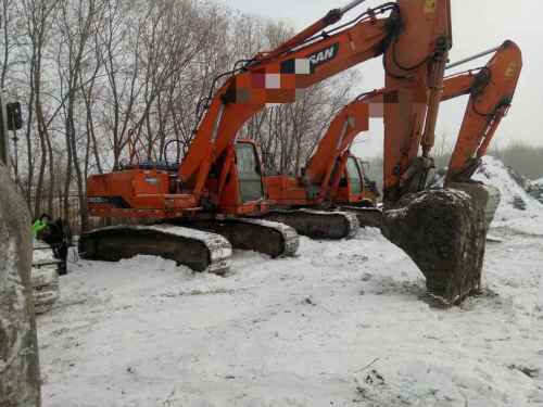 黑龙江出售转让二手10000小时2009年斗山DH225LC挖掘机