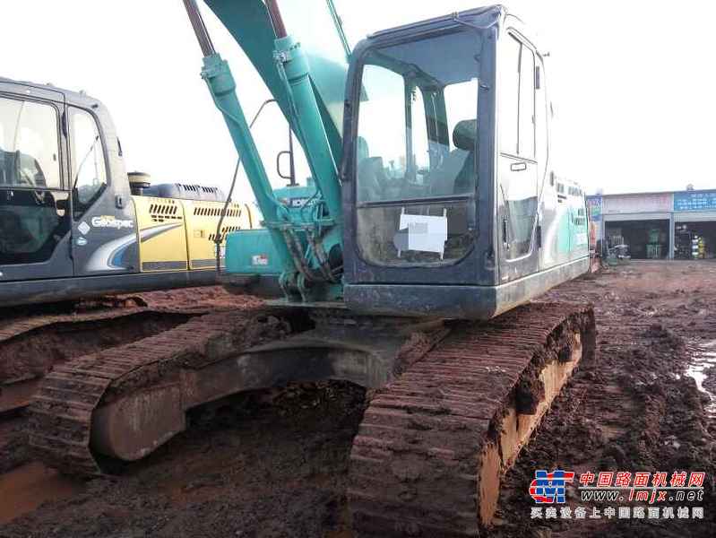 云南出售转让二手6000小时2010年神钢SK210LC挖掘机