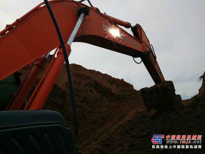陕西出售转让二手10000小时2009年日立ZX250H挖掘机