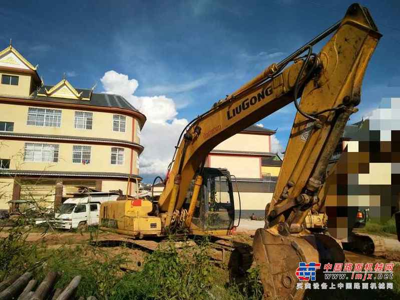 云南出售转让二手16340小时2009年柳工225C挖掘机
