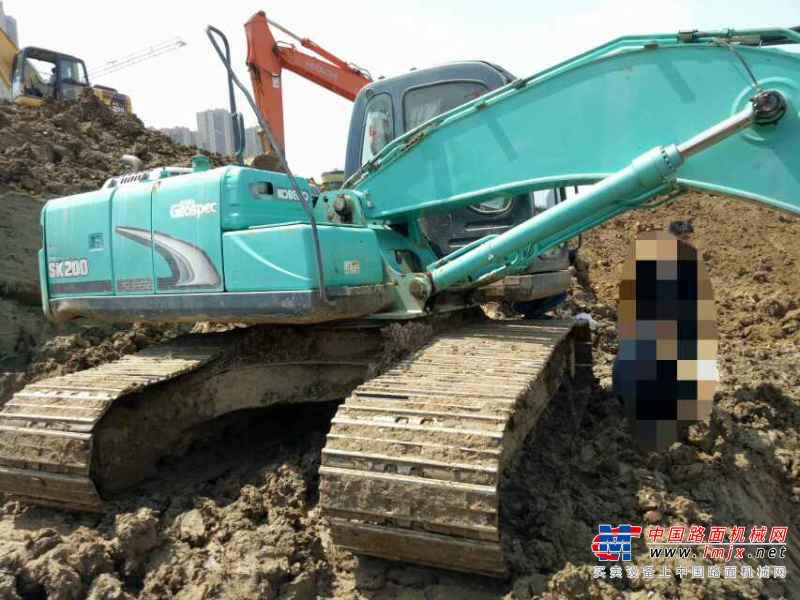 浙江出售转让二手4000小时2011年神钢SK200挖掘机