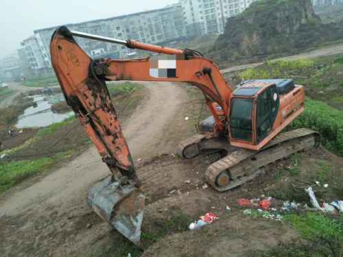重庆出售转让二手9000小时2010年斗山DX260LC挖掘机