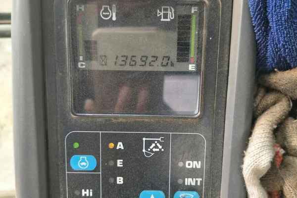 河北出售转让二手13700小时2005年小松PC128US挖掘机