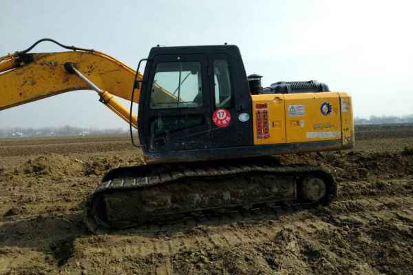 安徽出售转让二手9200小时2011年现代R215挖掘机