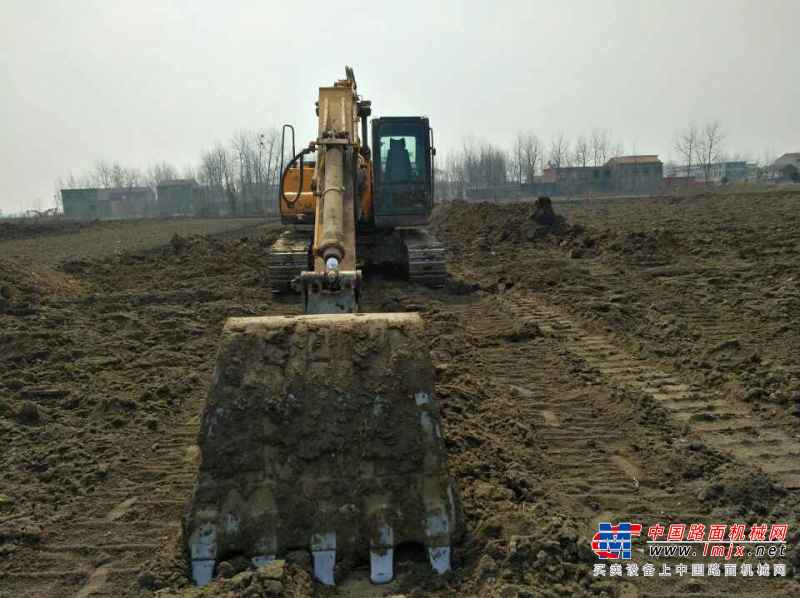 安徽出售转让二手9200小时2011年现代R215挖掘机