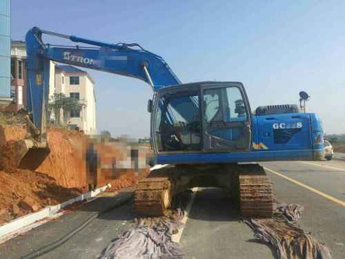 江西出售转让二手4600小时2013年山重建机GC208挖掘机