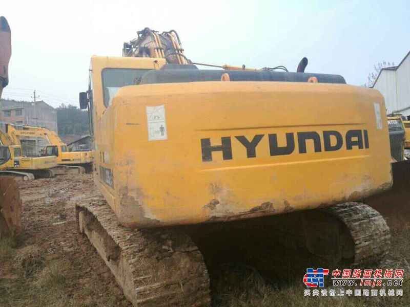江西出售转让二手8000小时2005年现代R220LC挖掘机