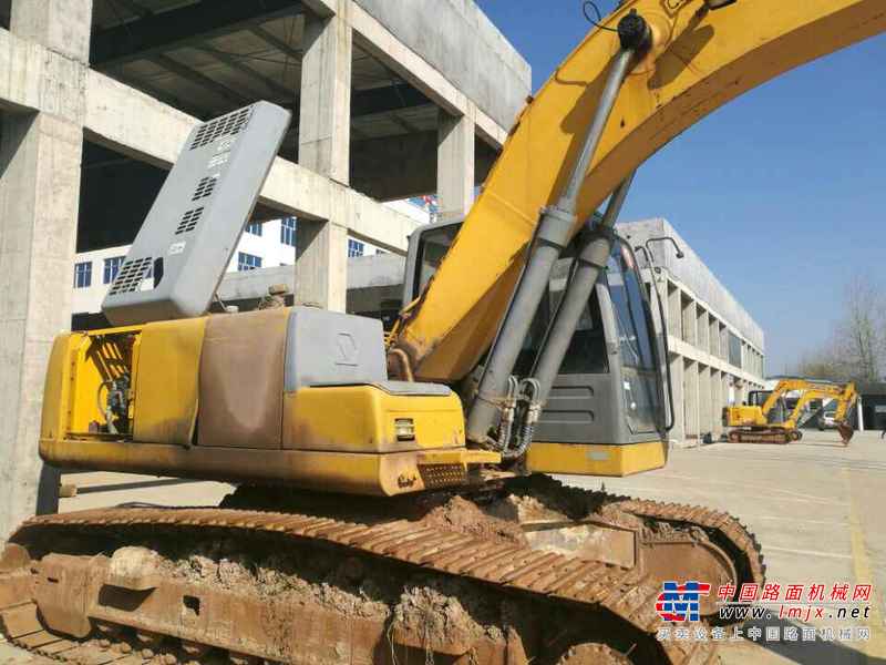 江西出售转让二手8600小时2011年徐工XE215挖掘机