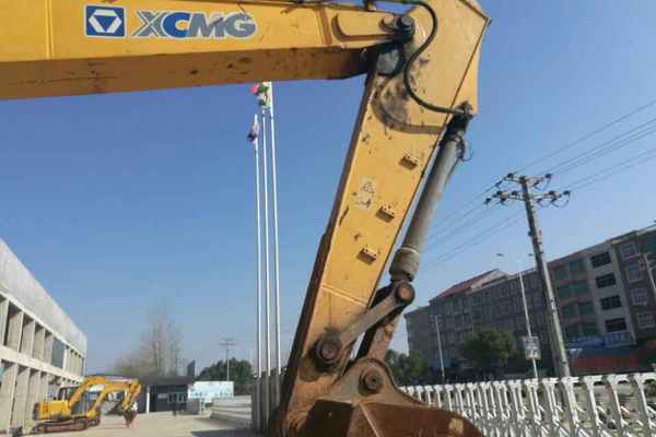 江西出售转让二手8600小时2011年徐工XE215挖掘机