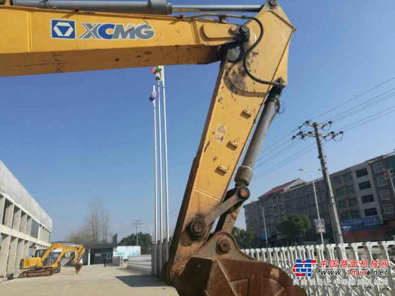 江西出售转让二手8600小时2011年徐工XE215挖掘机