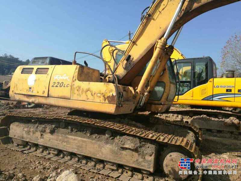 江西出售转让二手12000小时2008年现代R200挖掘机
