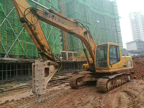 江西出售转让二手12000小时2005年现代R215挖掘机